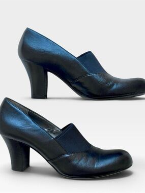 NATURALIZER BLACK LEATHER PUMPS SIZE 6